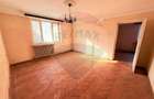 Casă de vanzare cu curte | 4 camere | Zona Gorjului | Teren generos - 6
