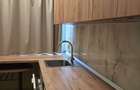 Inchiriez apartament, doua camere, etajul 1. - 6