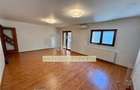 Casă cu 7 camere cu Teren 212 Mp în Central - 14