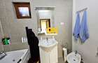 Casă individuală cu 9 camere cu Canalizare în Central - 10