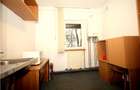Apartament cu 4 camere decomandat în Central - 3