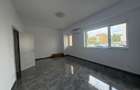 Apartament cu 3 camere decomandat în Rovine - 1