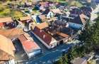 Casă individuală cu 3 camere cu Canalizare în Holbav - 33