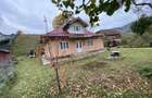 Casă cu 5 camere cu Teren 1000 Mp în Topoliceni
