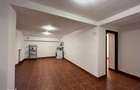 Vila Pipera | 360 mp | Teren 1.000 mp | 8 camere | 5 bai | Garaj - 3