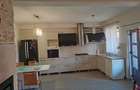 Inchiriez apartament in curte (vila)150 mp - 1