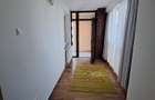 De inchiriat Apartament 3 camere situat in zona Centru. - 11