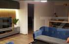 Apartament cu 3 camere decomandat în Tractorul - 3