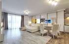 Apartament cu 3 camere semidecomandat în Central - 1
