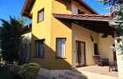 Inchiriez casa cu trei dormitoare, living, bucatarie, - 1