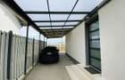 Duplex cu 4 camere 2 bai si curte libera 200 mp in Cisnadie - 10