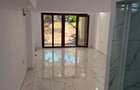 ofere spre inchiriere garaj, studio, birou, depozit, sau atelier cu tot confortul asigurat LUX