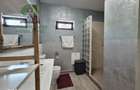 VILA INDIVIDUALA 5 camere, 2 bai, TEREN 600mp, Bl. POITIERS-Hlincea
