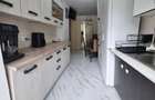 Apartament 2 camere decomandat, centrul ora?ului Brezoi, vedere la Varful ?ur?udan