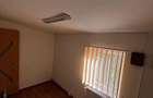 Cladire P+1 de INCHIRIAT 100 MP + curte + magazie 30 MP | str. Crizantemelor