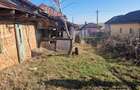 Teren 1528 mp cu casă de vânzare în centrul Gherceștiului — Investiție excelentă