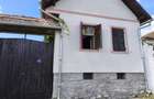 Proprietate cu poten?ial in Apold si 50 ari teren curte ?i gradina - 2