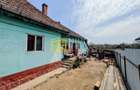 Casa singur in curte Mure? Pasareni Zona Caminului Cultural - 2