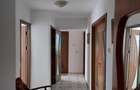 Apartament cu 4 camere decomandat în Roman - 5