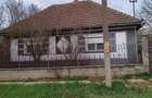 Vand casa in localitatea Chi?laz - 2