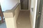 vand casa cu 3 camere , baie , bucatarie , suprafata totala 38 arii , intravilan - 8