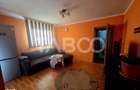Apartament 3 camere semidecomandat etaj 3 zona 13 Decembrie 50 mpu - 1