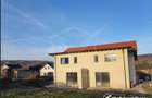 Duplex 5 camere, 120 mp utili, 550 mp teren, Chinteni, strada linistita