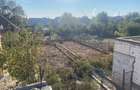 Vand constructie la rosu . 750 mp teren intravilan