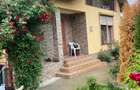 Casa de vanzare la curte cu mult spa?iu verde si zona lini?tita - 3