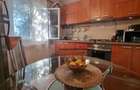 Apartament cu 3 camere semidecomandat în Central - 2