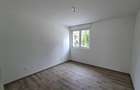 Apartament 3 camere, semidecomandat, bloc caramida - 1