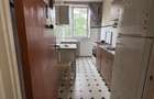 Vand apartament 2 camere sector 4 - 8
