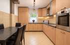 Apartament 4 camere, 2 bai, etaj 1, decomandat, boxa, zona Lipovei