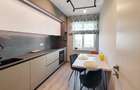 Apartament cu 3 camere decomandat în Tractorul - 7