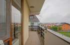 Apartament cu 3 camere decomandat în Tractorul - 22