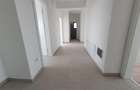 Apartament cu 3 camere decomandat în Tractorul - 10