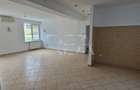 Casă individuală cu 12 camere cu Canalizare în Central - 4