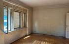 Apartament la casa 4 camere - 427 mp teren - zona str. Octavian Goga