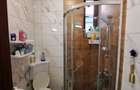 Casă individuală cu 8 camere cu Canalizare în Central - 3