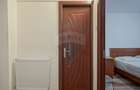Apartament cu 3 camere decomandat în Tractorul - 16