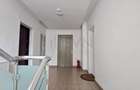 Apartament cu 3 camere semidecomandat în DN 1 - 11