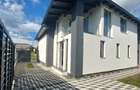 Casă cu 8 camere cu Teren 180 Mp în Unirea - 2