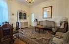 Cladire istorica, apartament 2 dormitoare, decomandat, zona - 8