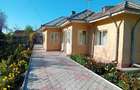 Casa si teren ( 4200 mp) de vanzare - 3