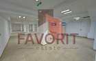 Spațiu comercial, de 230 mp, în Central - 6
