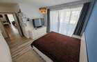 Apartament cu 3 camere decomandat în Tractorul - 21