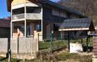 Casa (la rosu), Livada ?i Padure, Teren Generos ?i Plat - 8