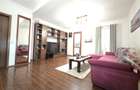 Apartament cu 2 camere, renovat modern, cu terasă de 18 mp – gata de mutare!