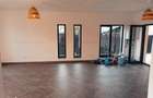 casa / vila Stefanesti , La Cheie'' , finisaje + pozitie DEOSEBITA ! - 10
