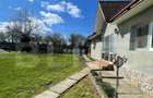 Casa cu 3 camere, 90 mp, 2 anexe gospodaresti si teren de 30 - 12
